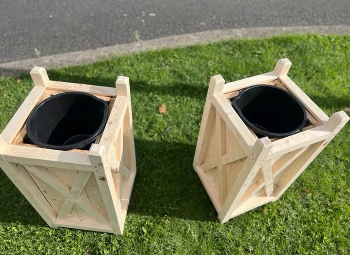 Solid Wood Front Door Planter Box - pair - Image 3