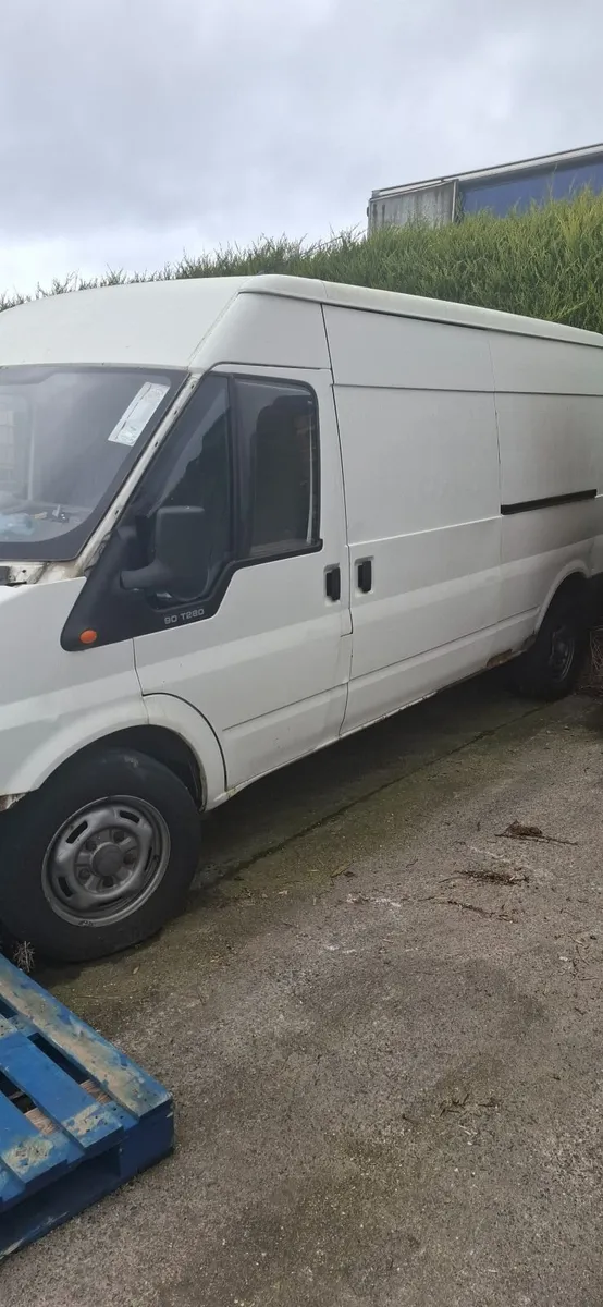 Ford Transit 2004 - Image 1