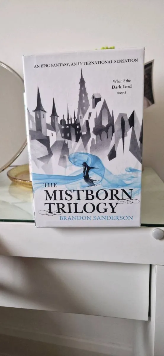 The Mistborn Trilogy - Brandon Sanderson - Image 1