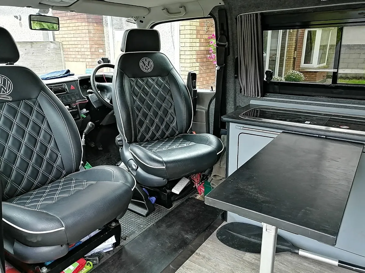 Campervan VW Transporter T4 2.5TDI - Image 4