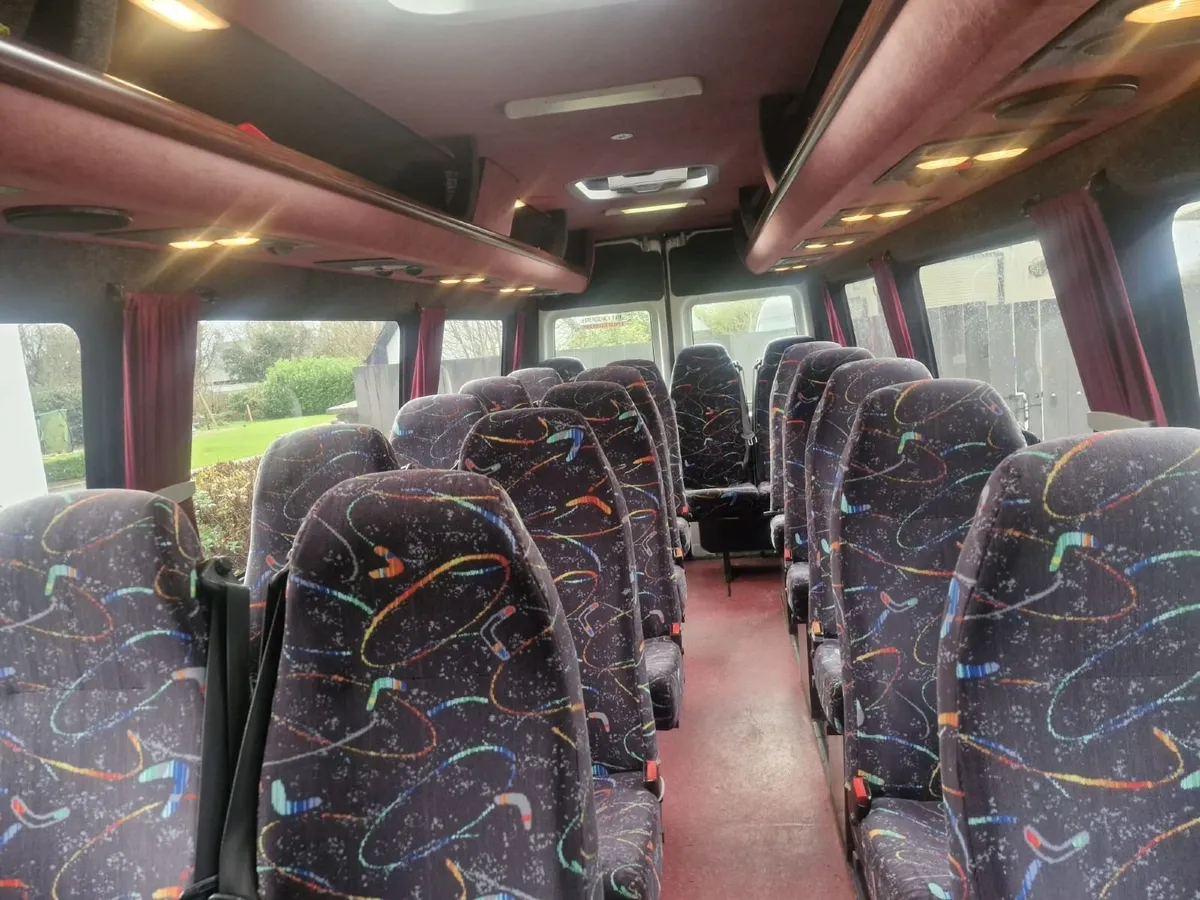 Mercedes-Benz Other 2005 - Image 2