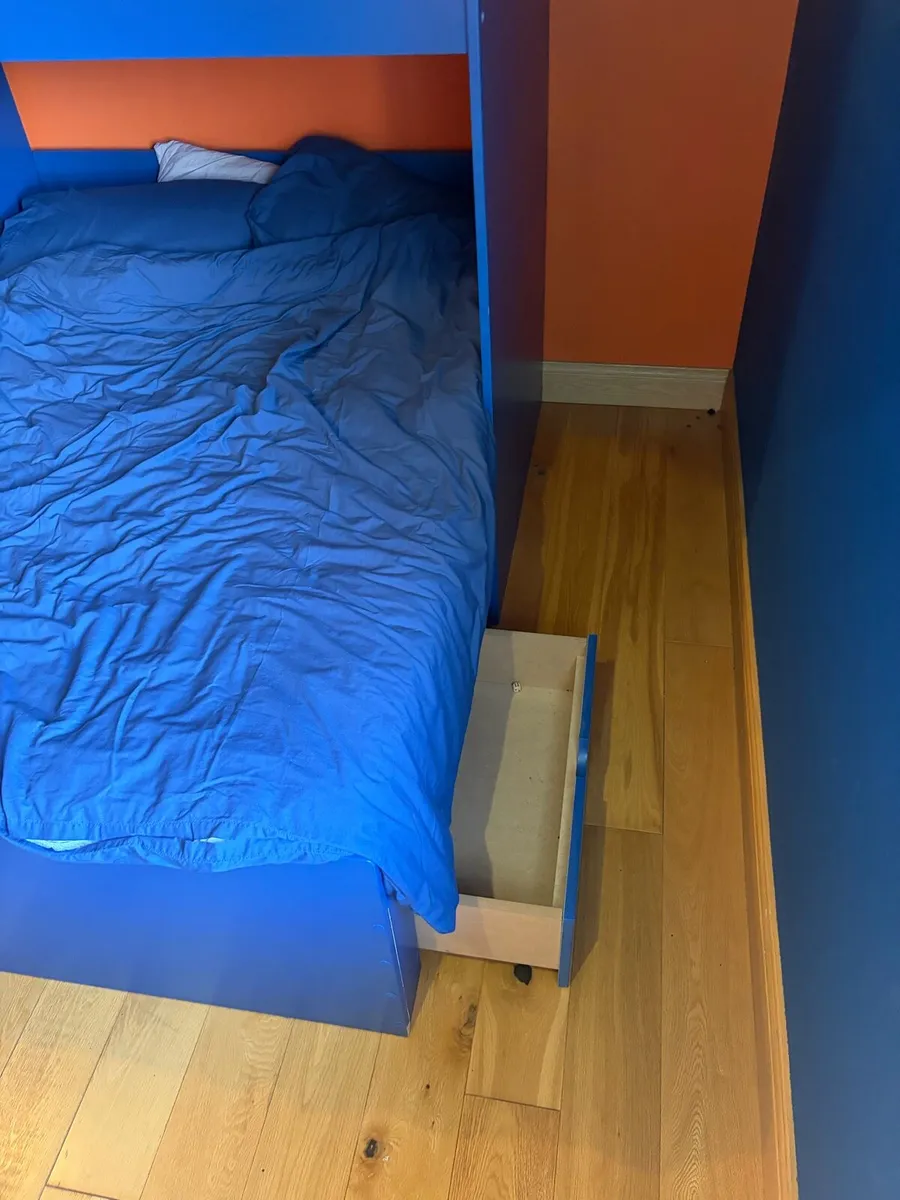 Double and Single Bunk Bed - Image 4