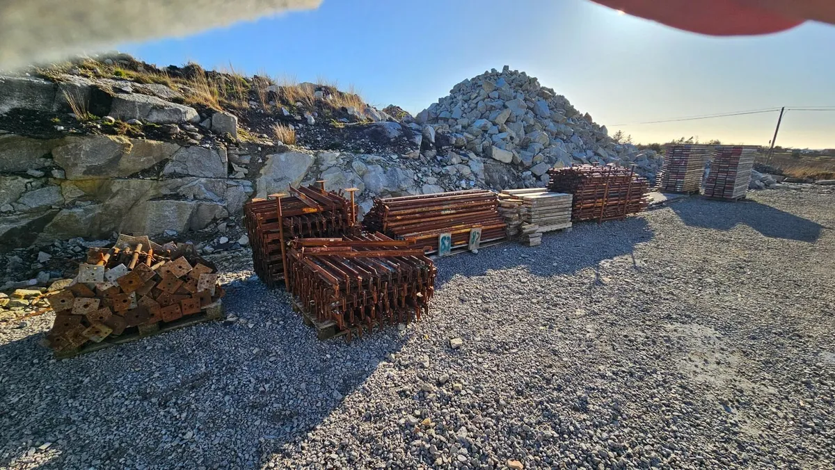 DEPOSIT HAS BEEN TAKEN - Scaffolding for sale - Image 2