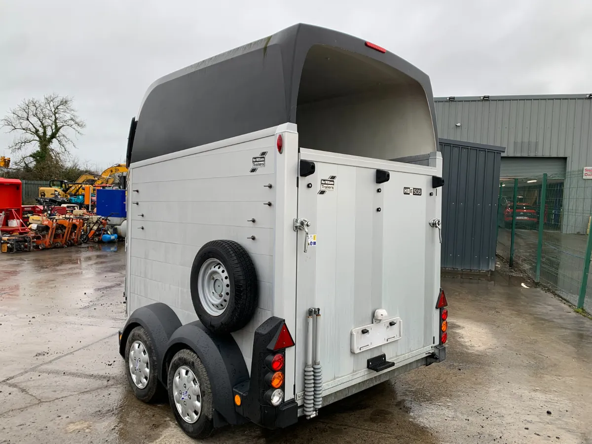BID ONLINE NOW - IFOR WILLIAMS HBE506 HORSEBOX - Image 3