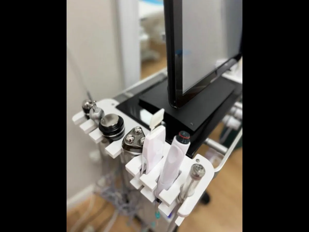 Beauty machine hydrofacial - Image 4