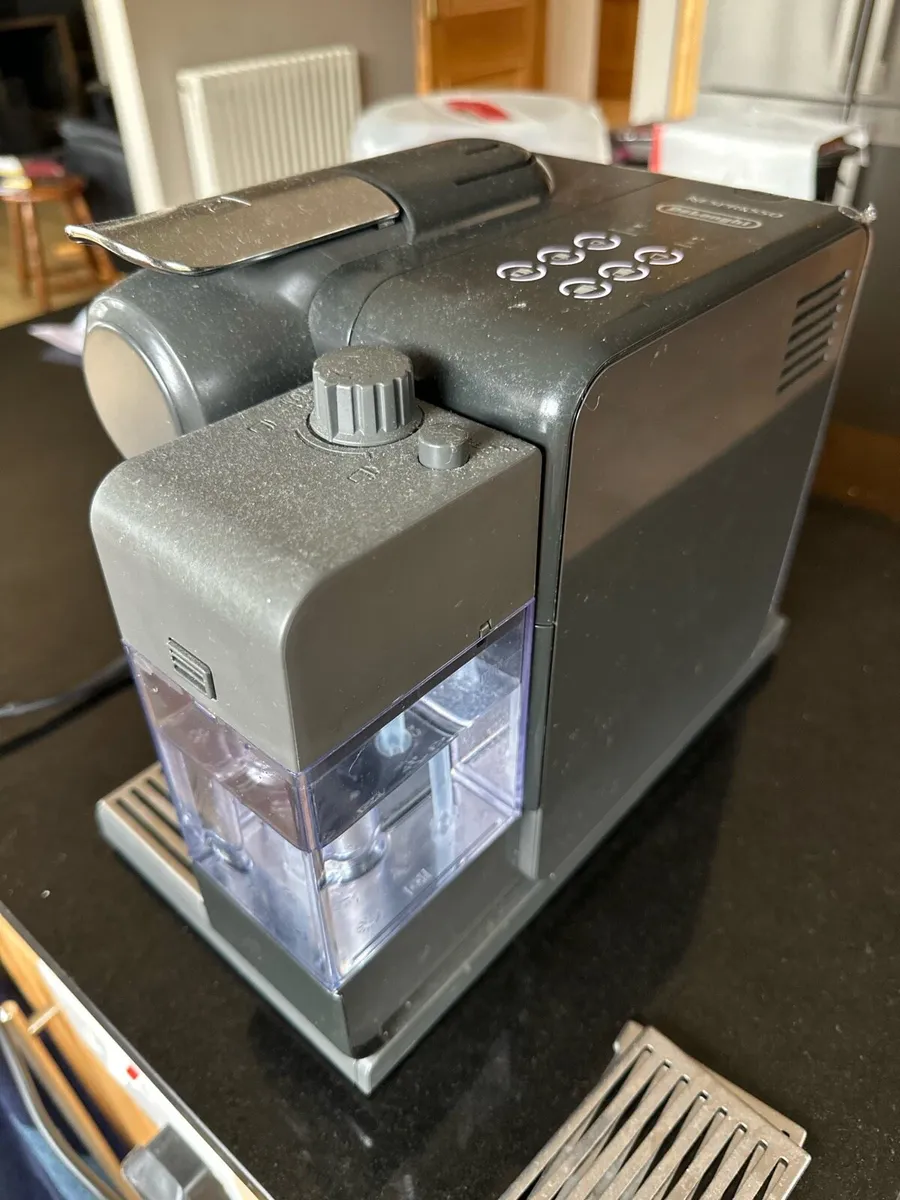 Nespresso Lattissima Touch by De'Longhi - Image 3
