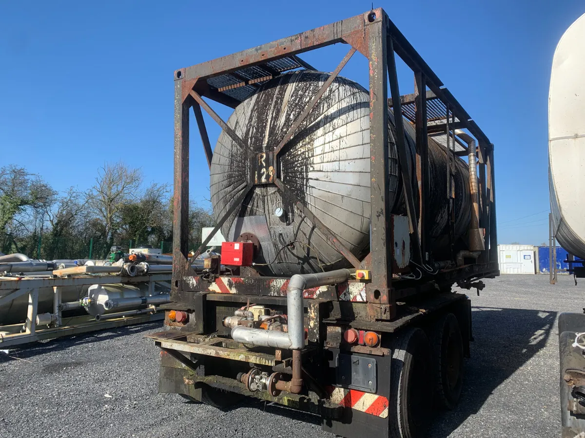 BID ONLINE NOW - TWIN AXLE RIELLIO TAR TANKER - Image 4