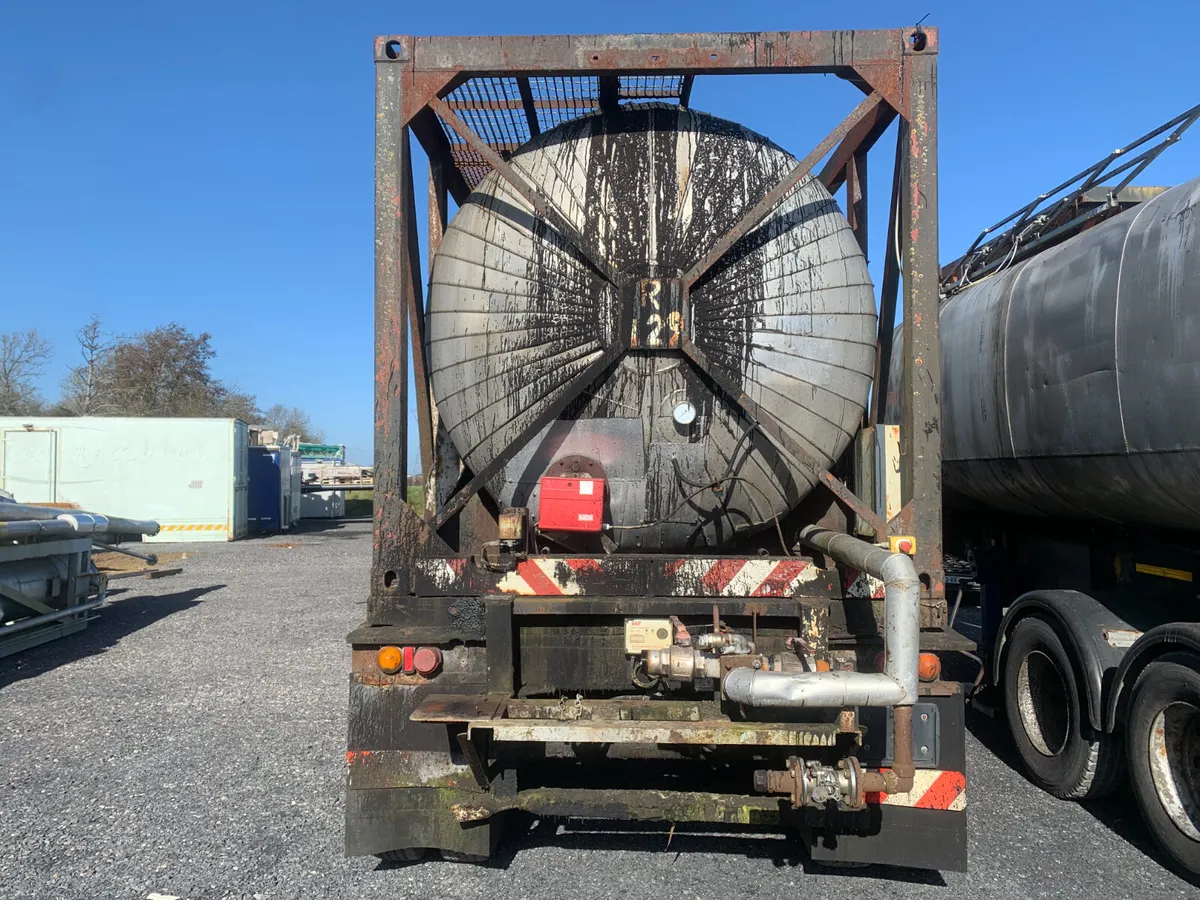 BID ONLINE NOW - TWIN AXLE RIELLIO TAR TANKER - Image 3