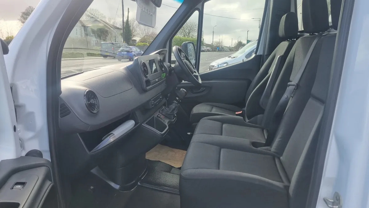 221 MERCEDES DROPSIDE XLWB TOWBAR TAILIFT CAMERA - Image 3