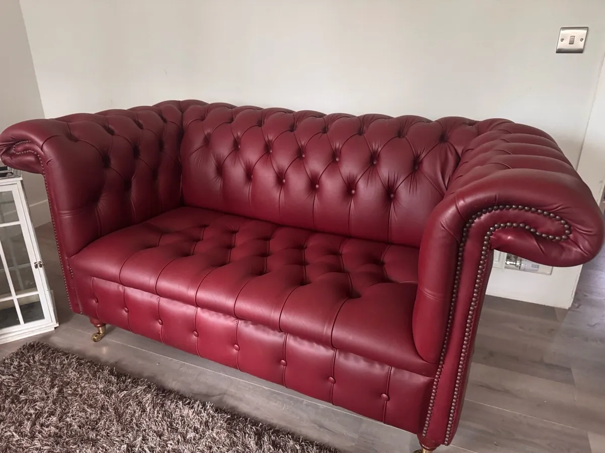 Chesterfield 4+2 seater suite - Image 3