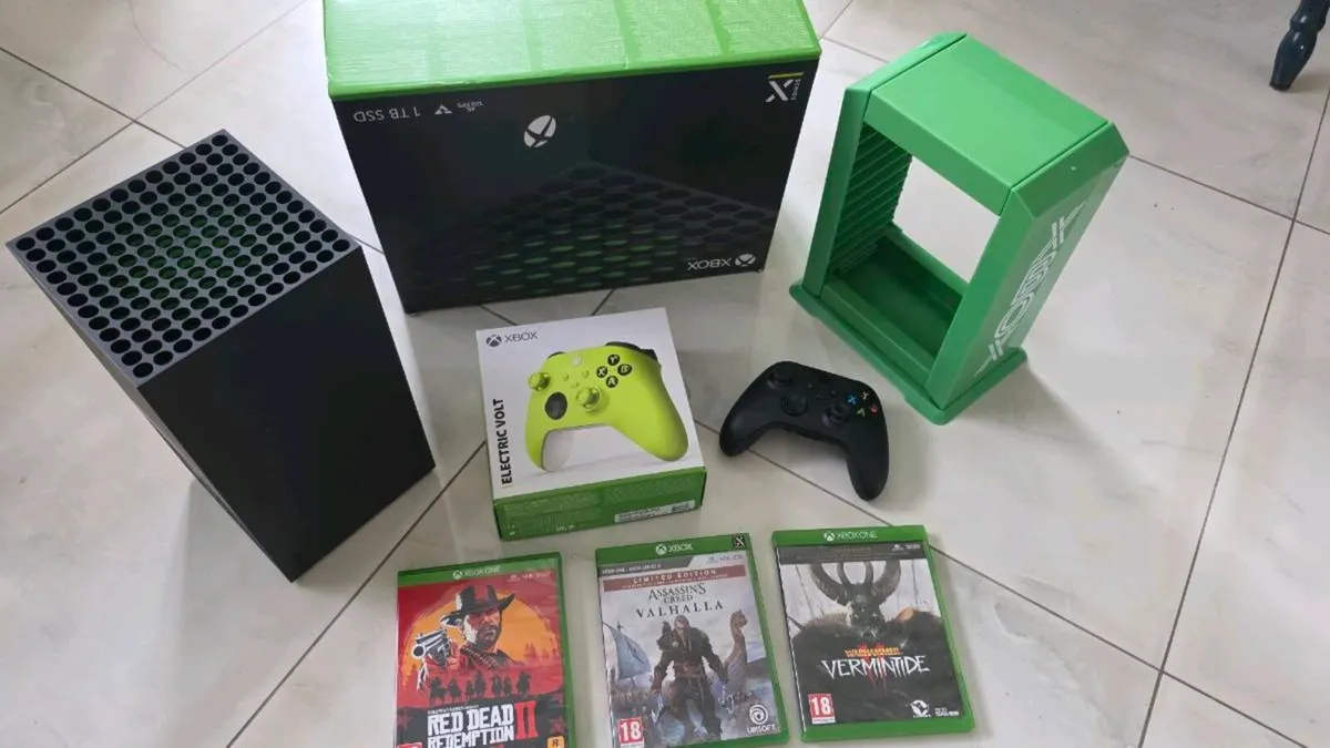 Xbox Series X - Image 1