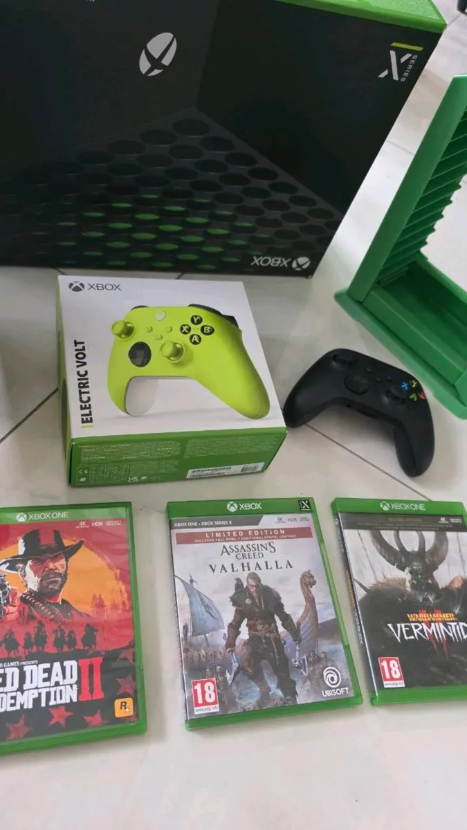 Xbox Series X - Image 2