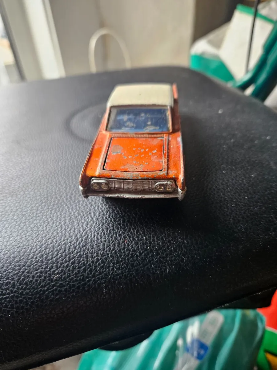 Dinky 1970's Lincoln Continental - Image 2