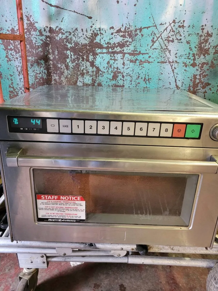 Microwave Commercial PANASONIC NE-1880 - Image 3