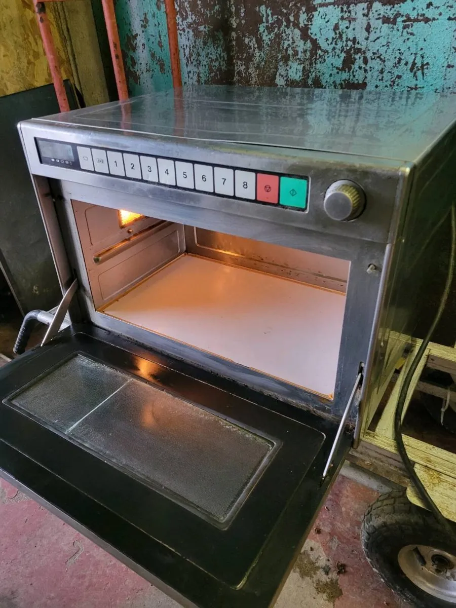 Microwave Commercial PANASONIC NE-1880 - Image 4