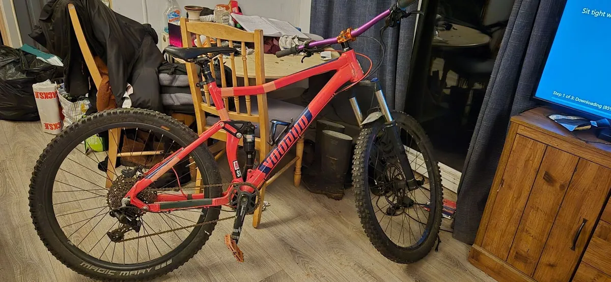 Mountain bikes - Image 1