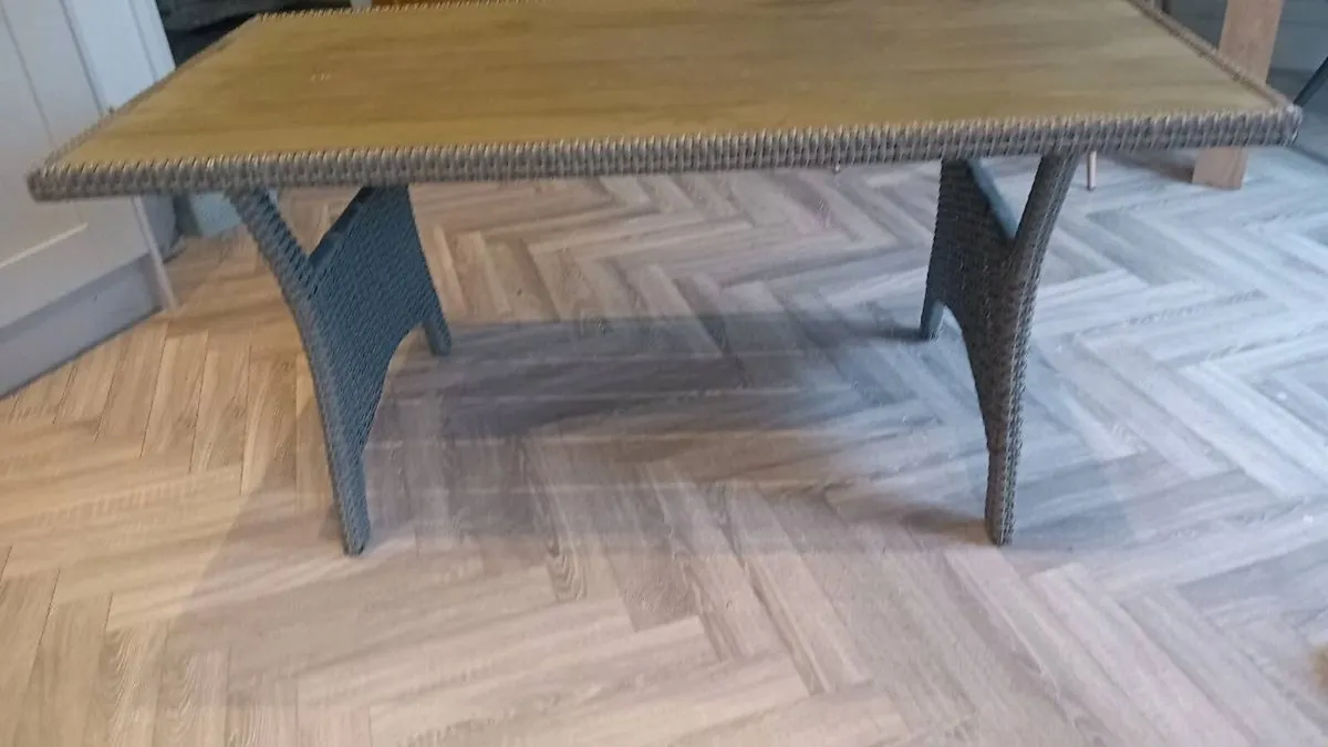 Garden table - Image 2