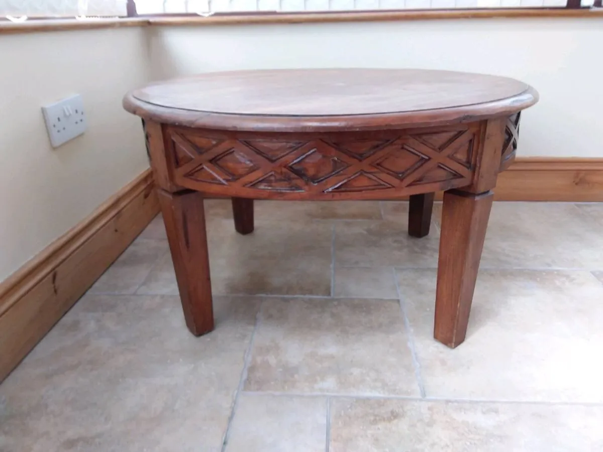 Coffee table - Image 1