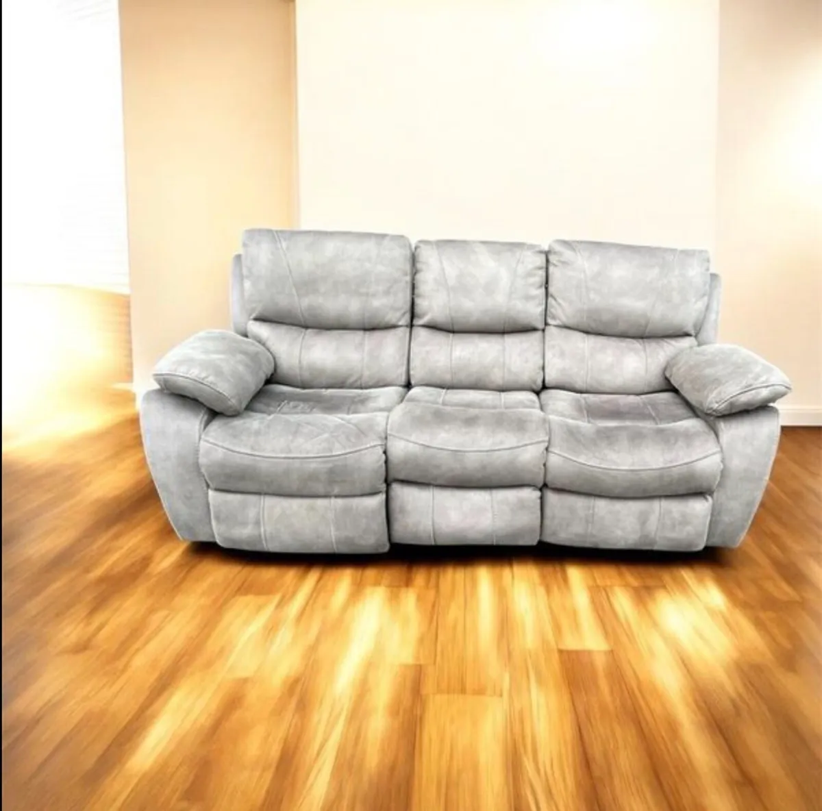 Recliner sofa - Image 1