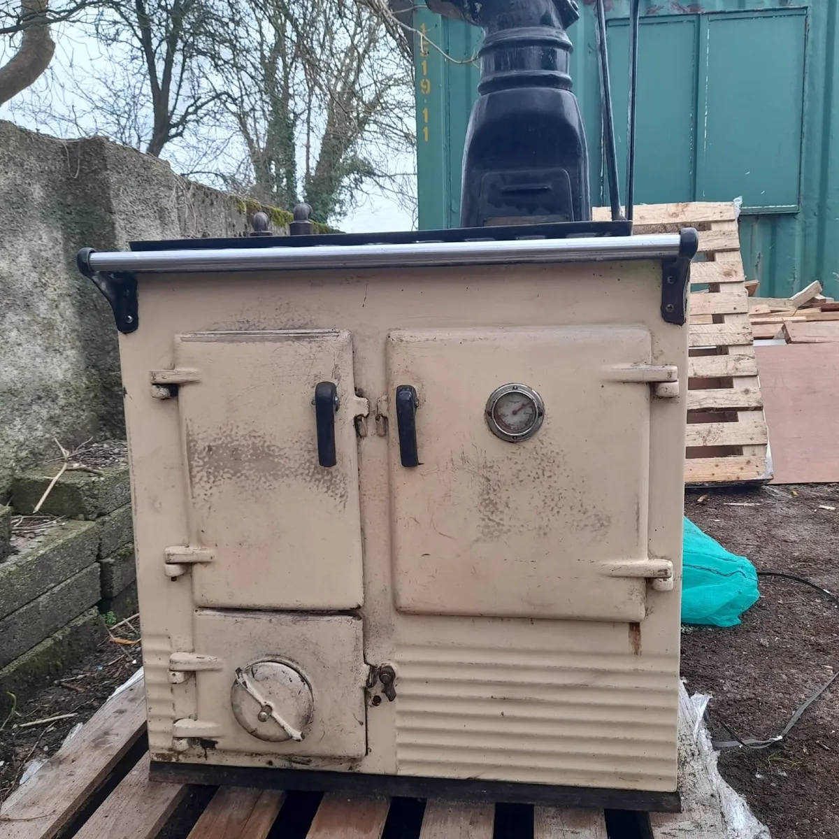 Cast iron fired stove - Image 2