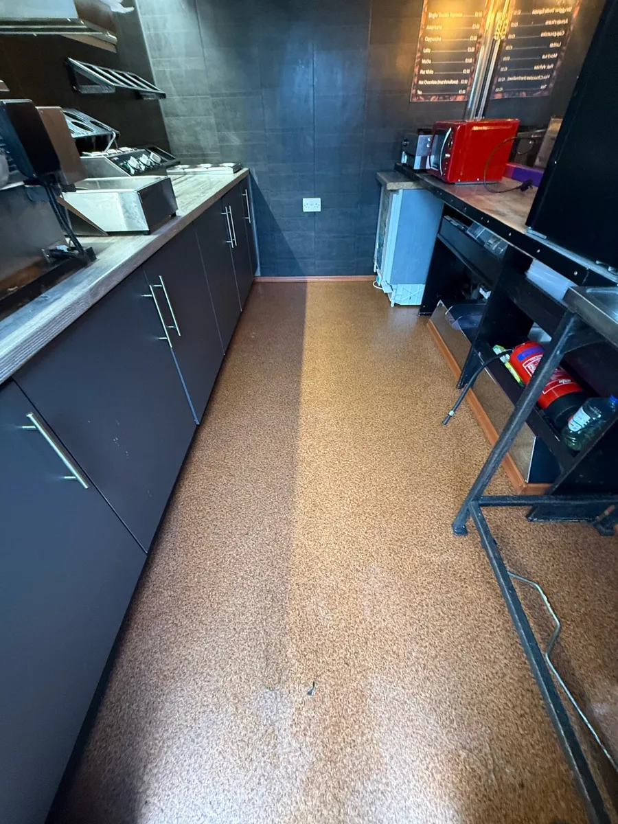 Catering trailer - Image 1