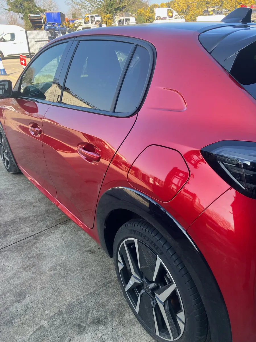 2025 peugeor 208 gt line parts breaking - Image 2