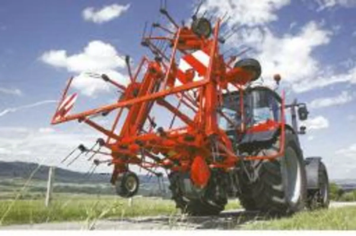 KUHN GF7802  6 ROTOR, NEW 0% - Image 1