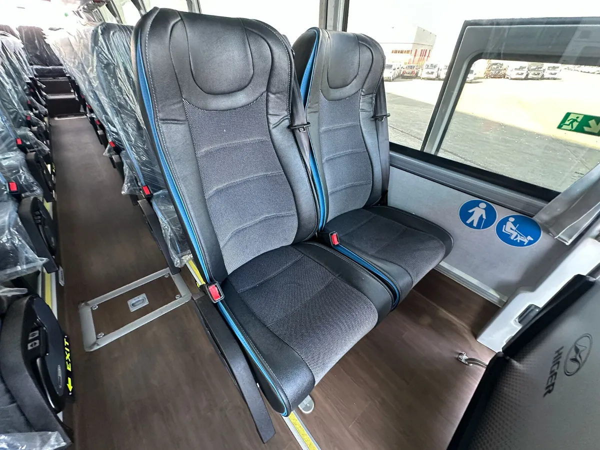 New Higer V Series - V10 ( 43 plus Guide ) - Image 4