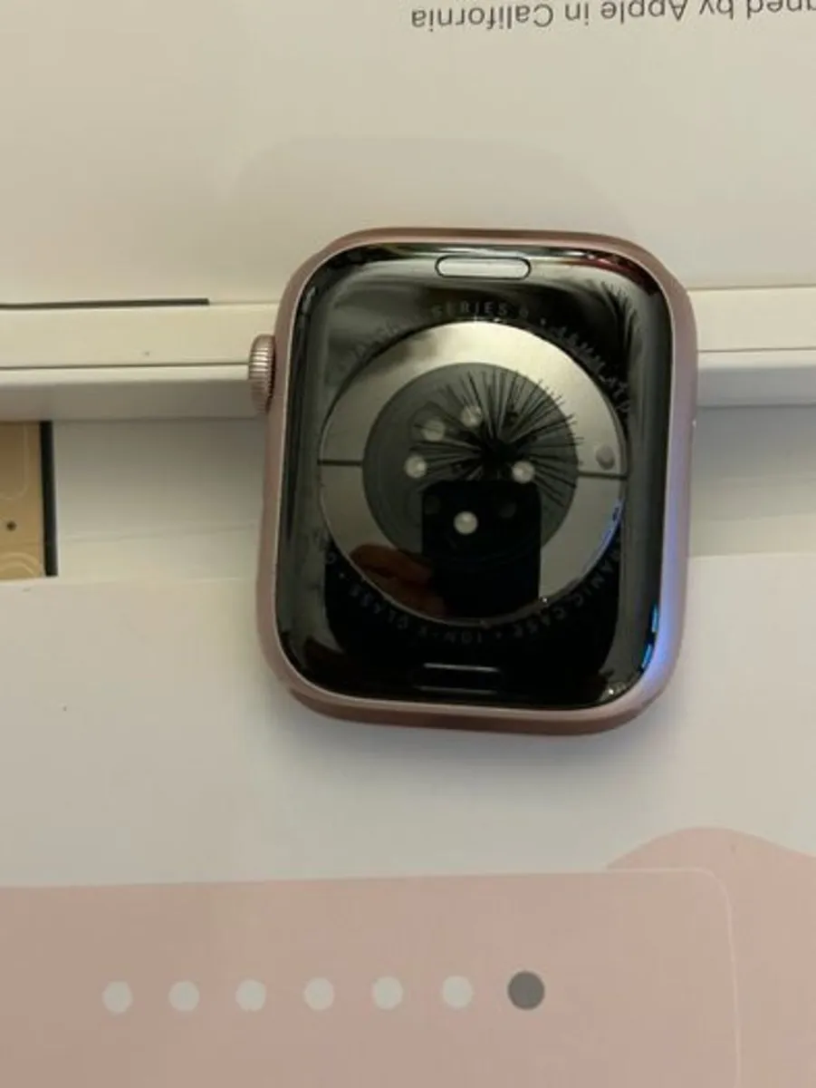 Apple Watch 9 45mm GPS Absolutely Like New - Image 2