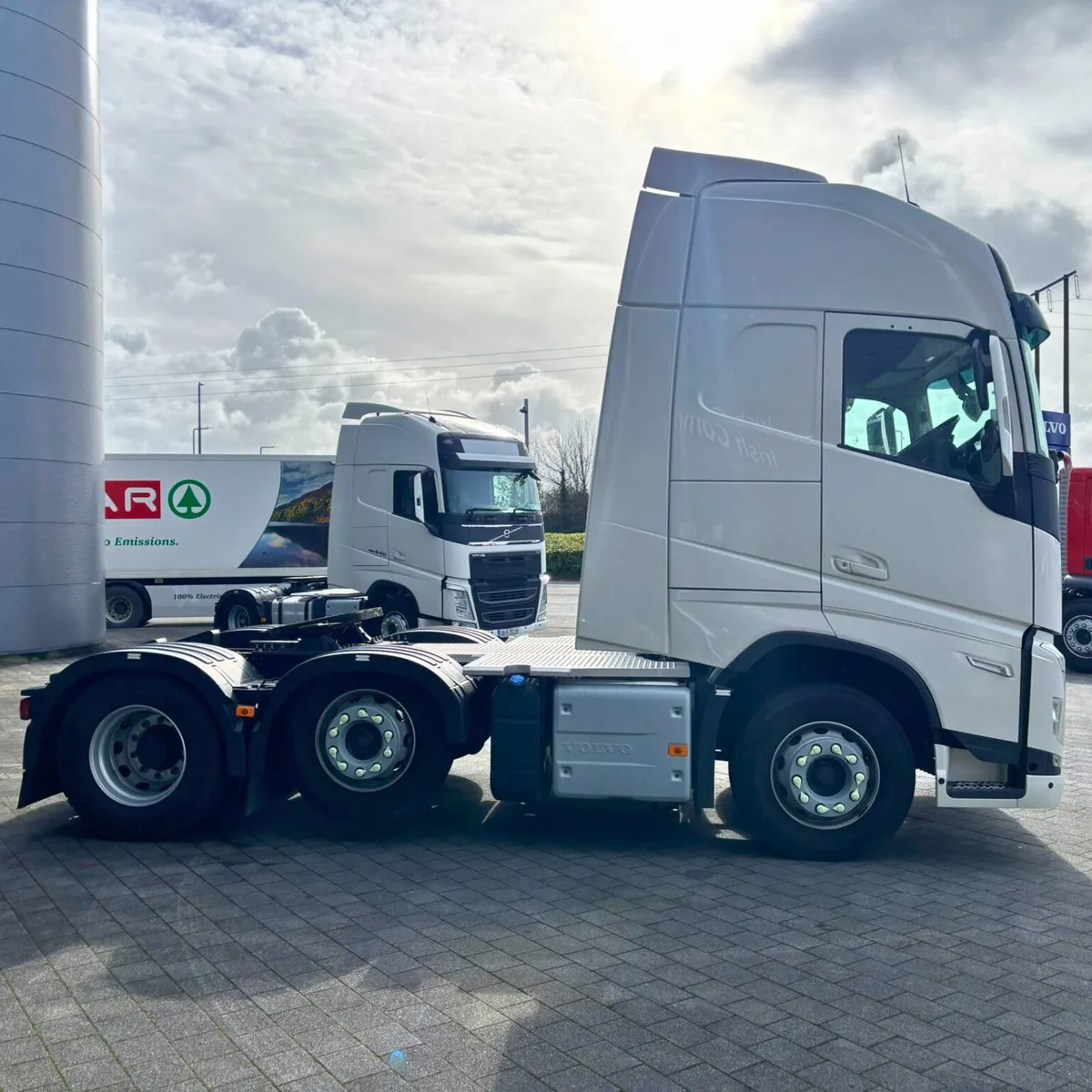 Volvo FH460 6x2 - Image 4