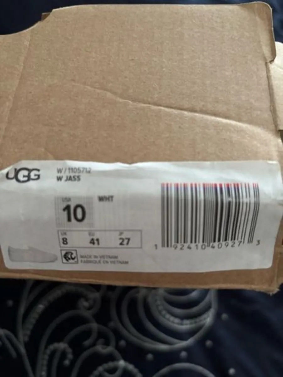 Womens white leather UGGs 8UK 41EU - Image 2