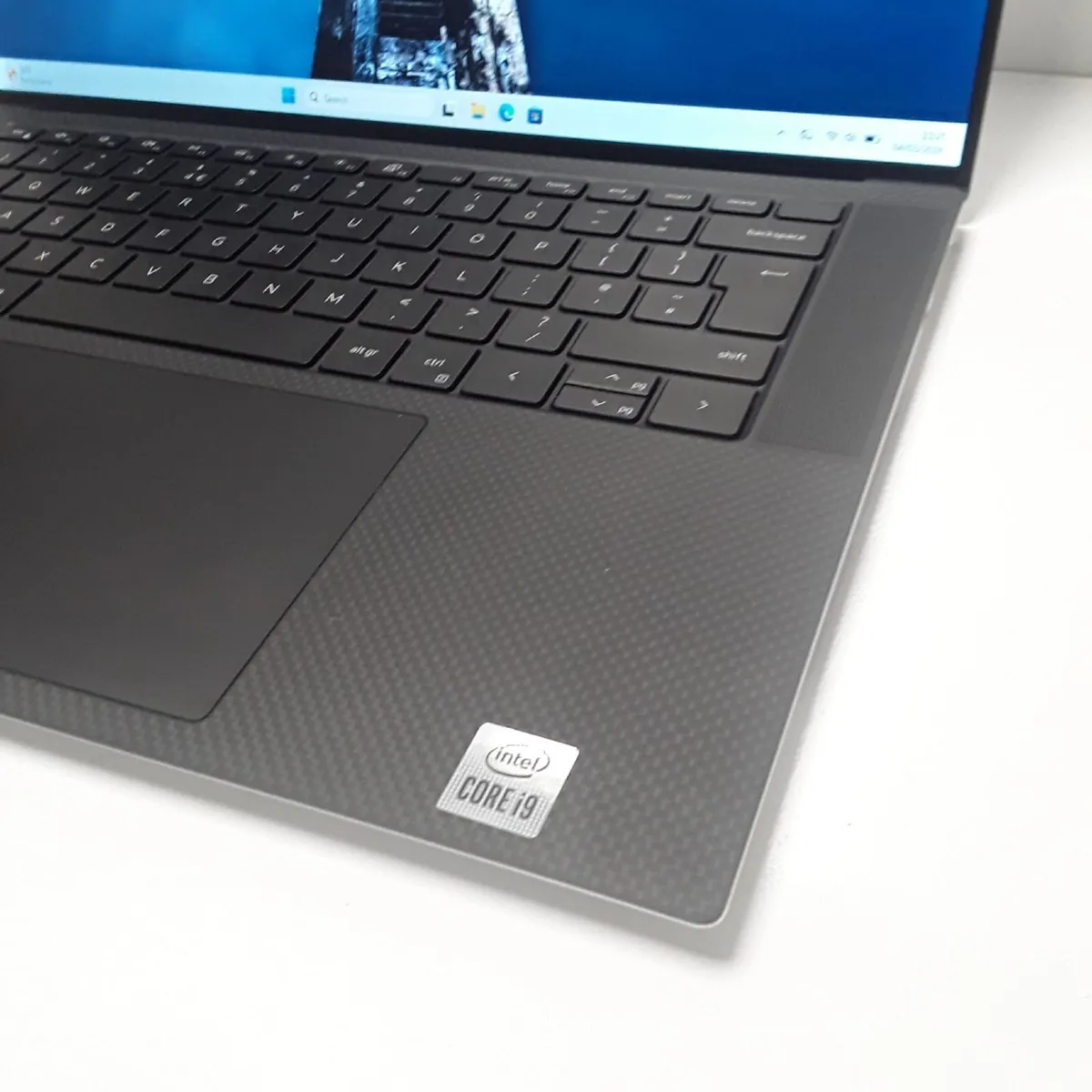 Dell XPS 15 9500 | Intel Core i9-10885H | 16GB RAM - Image 3