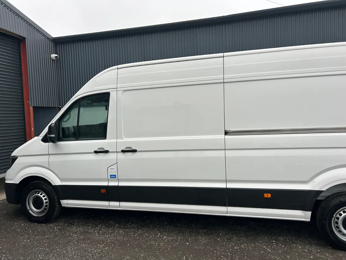 22 Man TGE - Lwb / 74’000 kms - Image 4