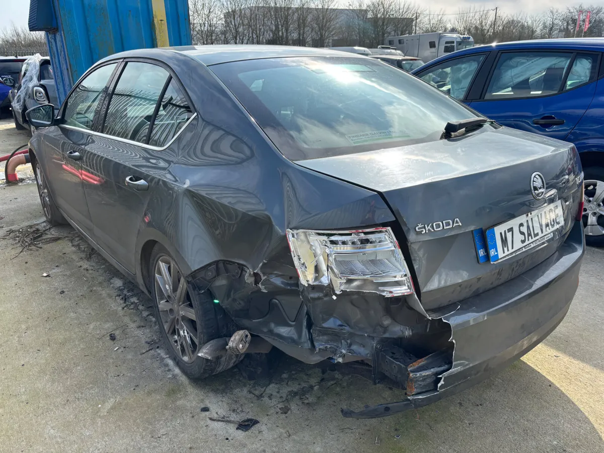 17 Octavia 1.6 Tdi NCT 3/27 130km Drives - Image 4