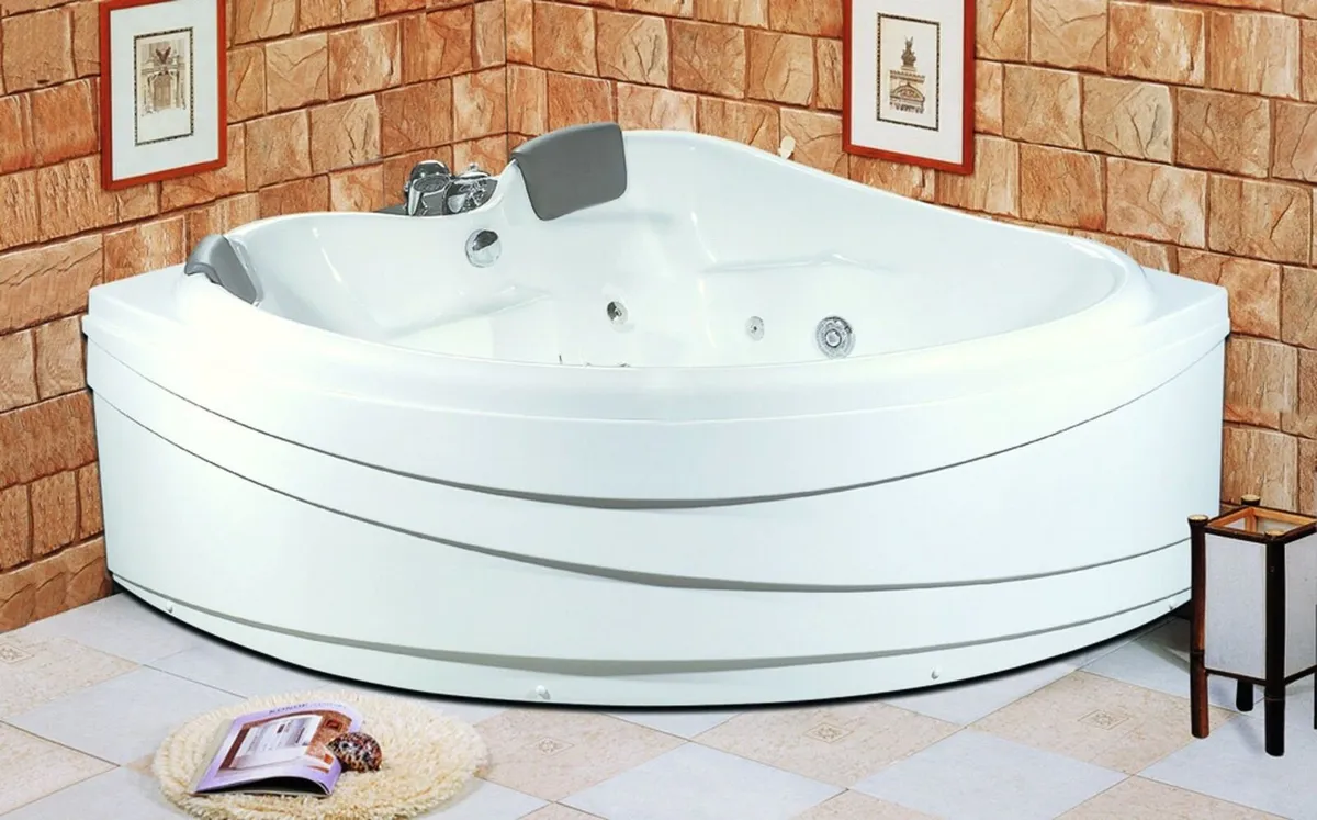 Jacuzzi Corner Bath - Image 1