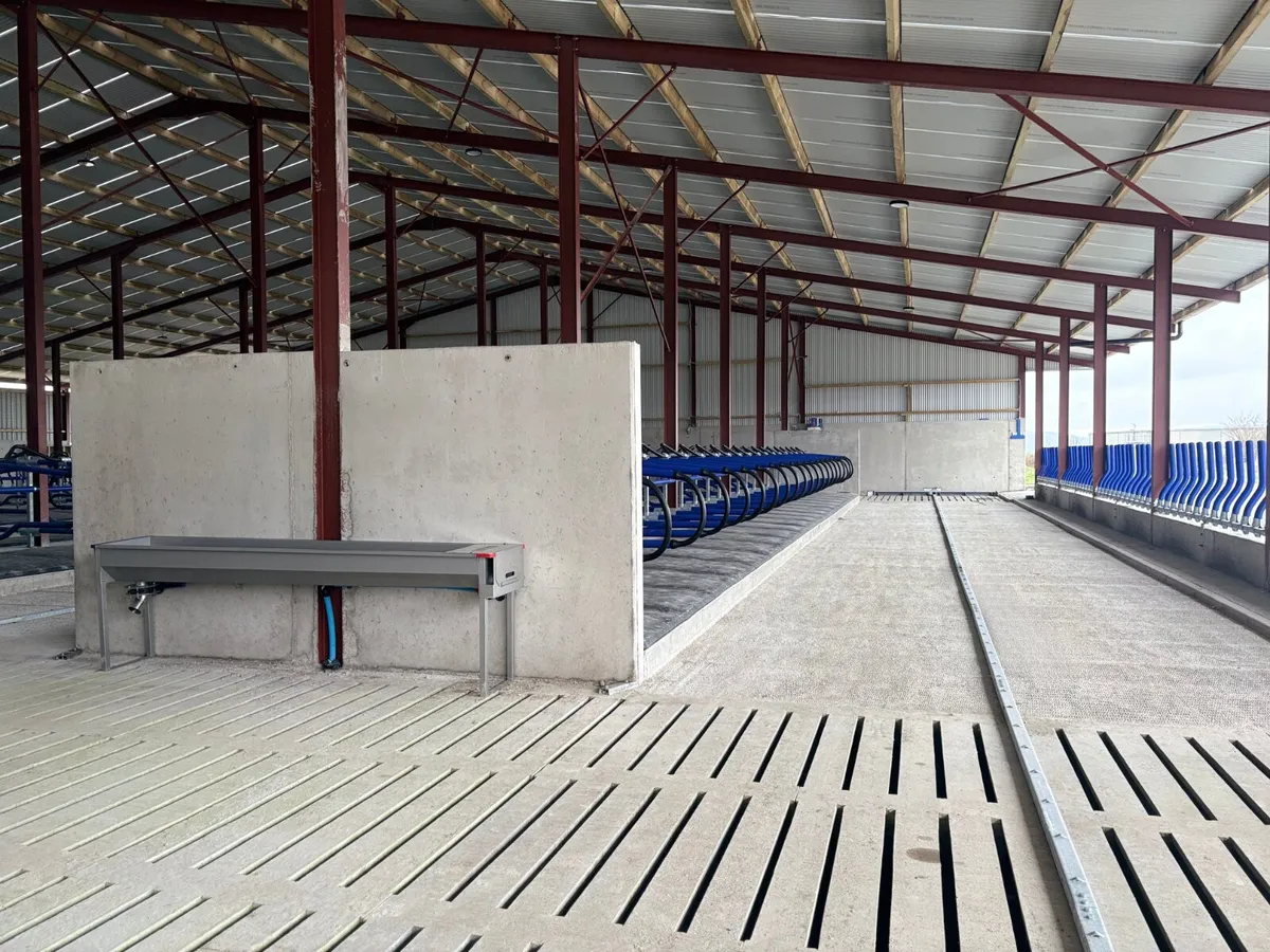 EASYFIX Stainless Steel Water Trough - Image 4