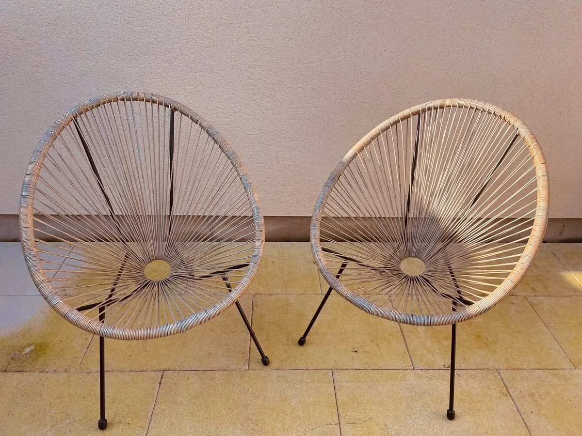 Two wicker chairs - Image 1