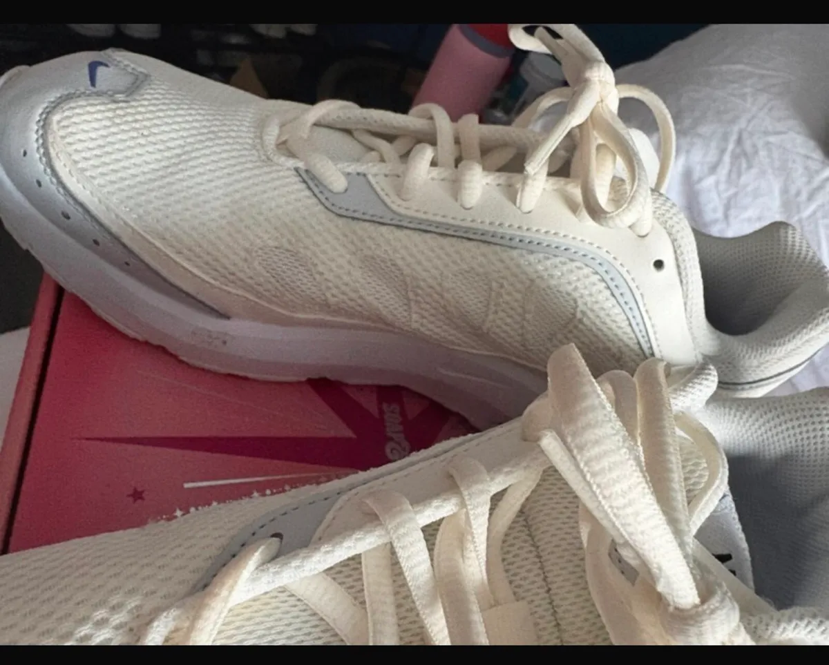 Nike runners - Image 4