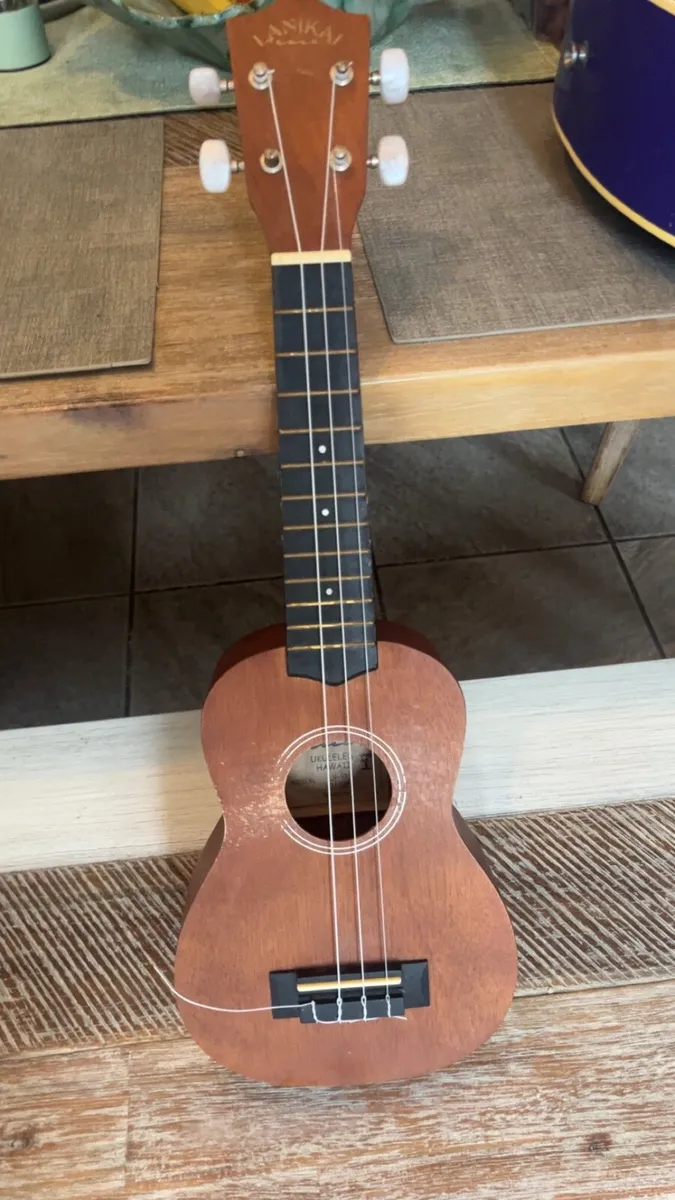 Ukulele - Image 1