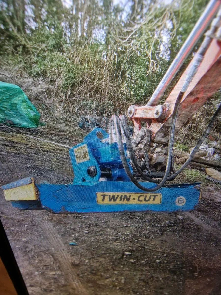 FLAIL Twin Cut Hedge Trimer FOR SALE - Image 1