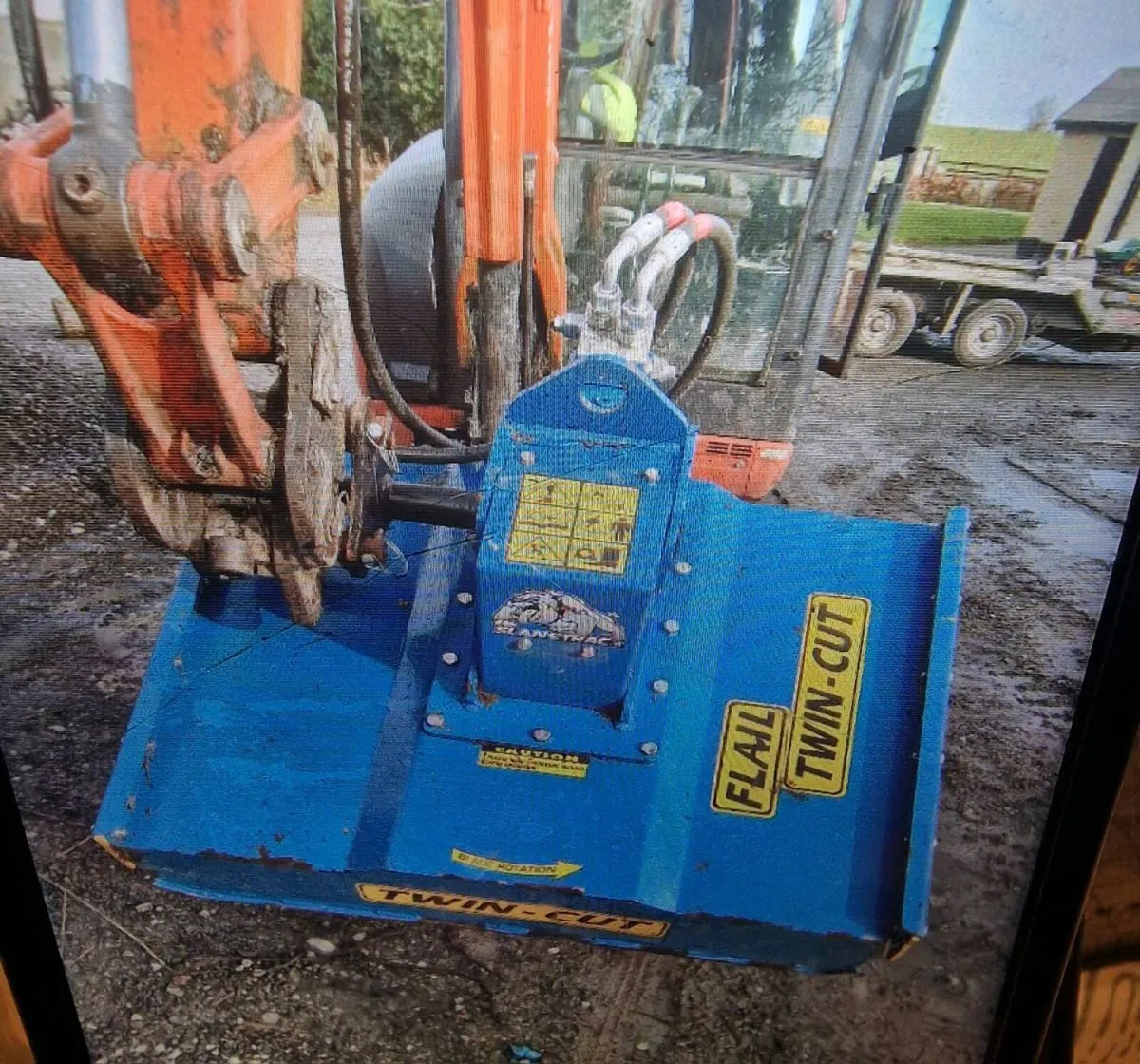 FLAIL Twin Cut Hedge Trimer FOR SALE - Image 2