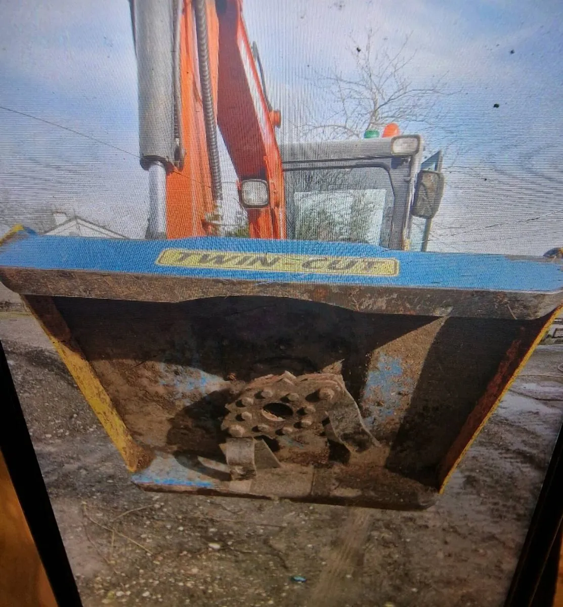 FLAIL Twin Cut Hedge Trimer FOR SALE - Image 4