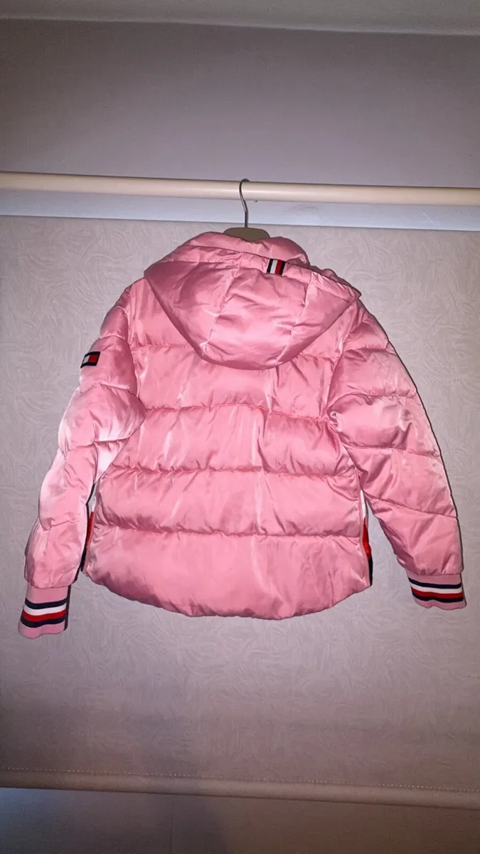 Girls tommy Hilfigher puffer coat - Image 2