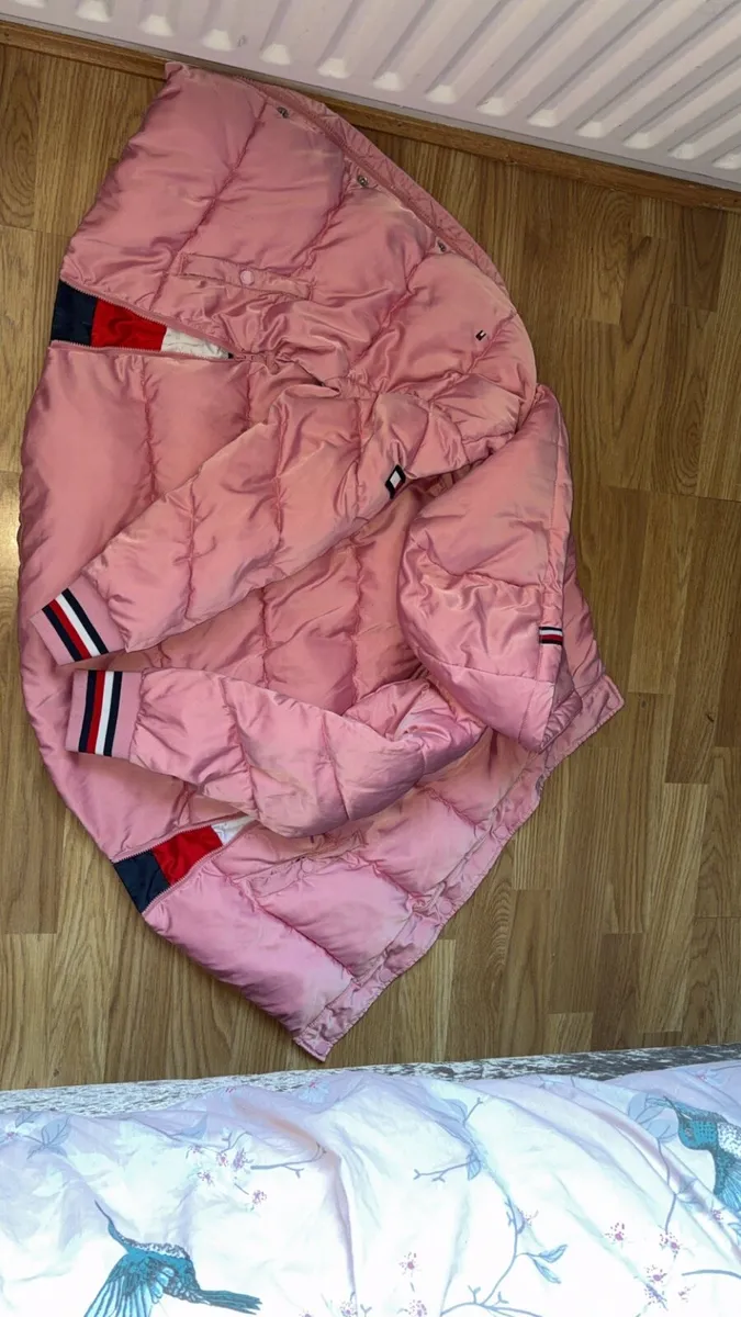 Girls tommy Hilfigher puffer coat - Image 3