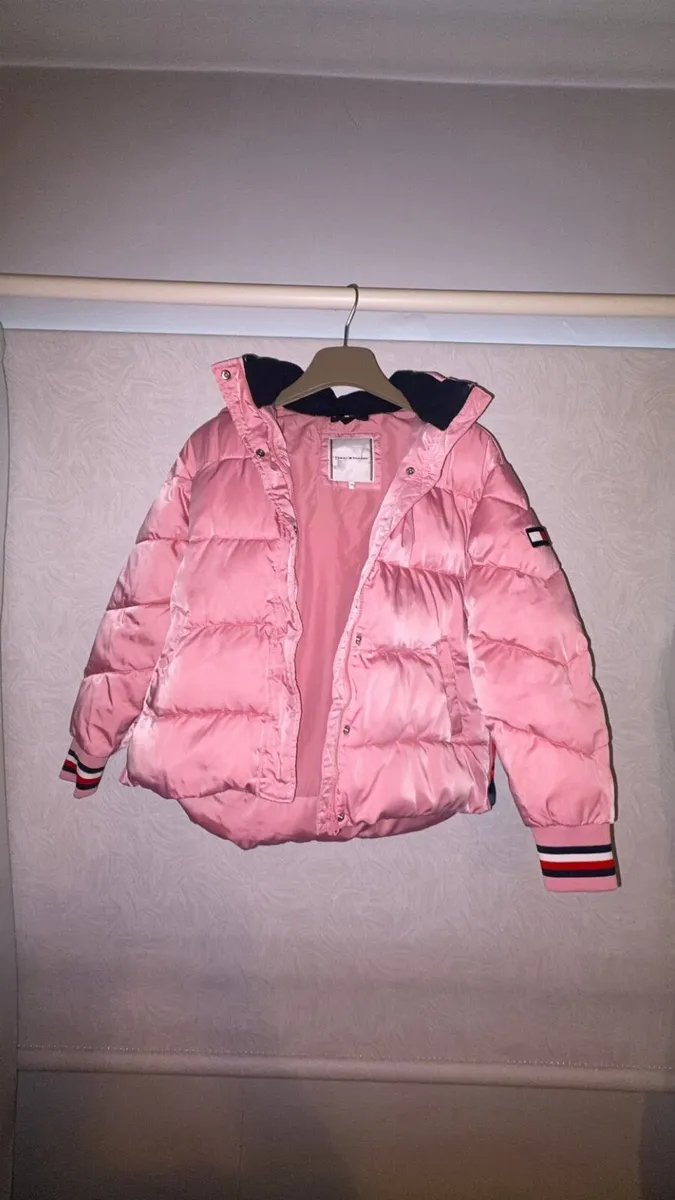 Girls tommy Hilfigher puffer coat - Image 4