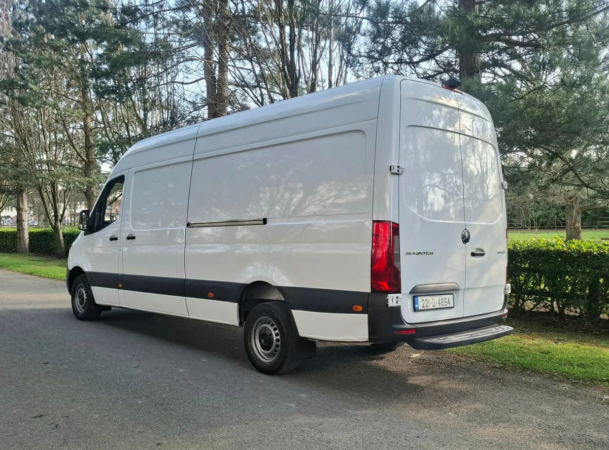 Mercedes-Benz Sprinter 2022 LWB - Image 2