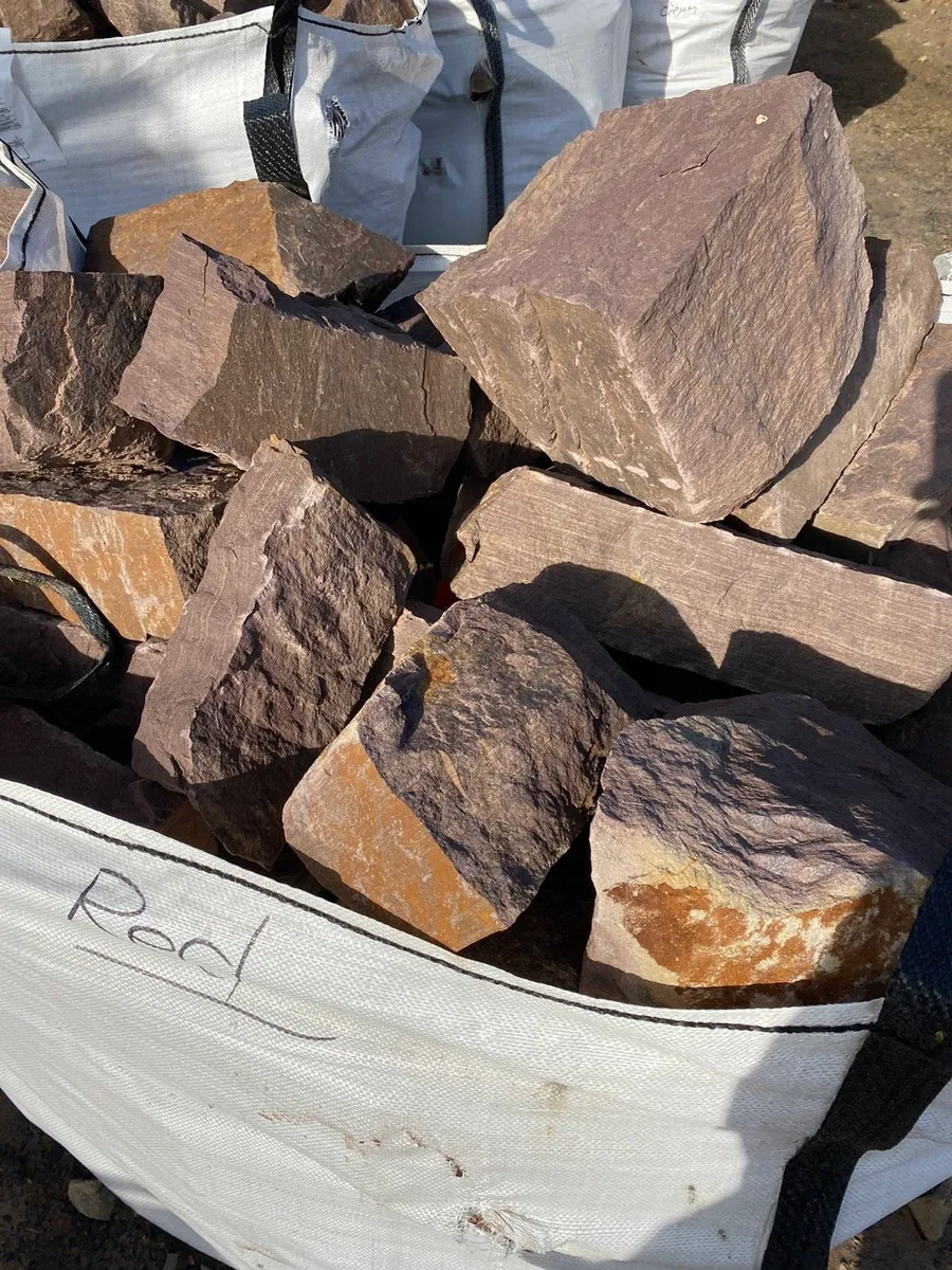 Achill Red Pink Building Stone in bulk bag - Image 4