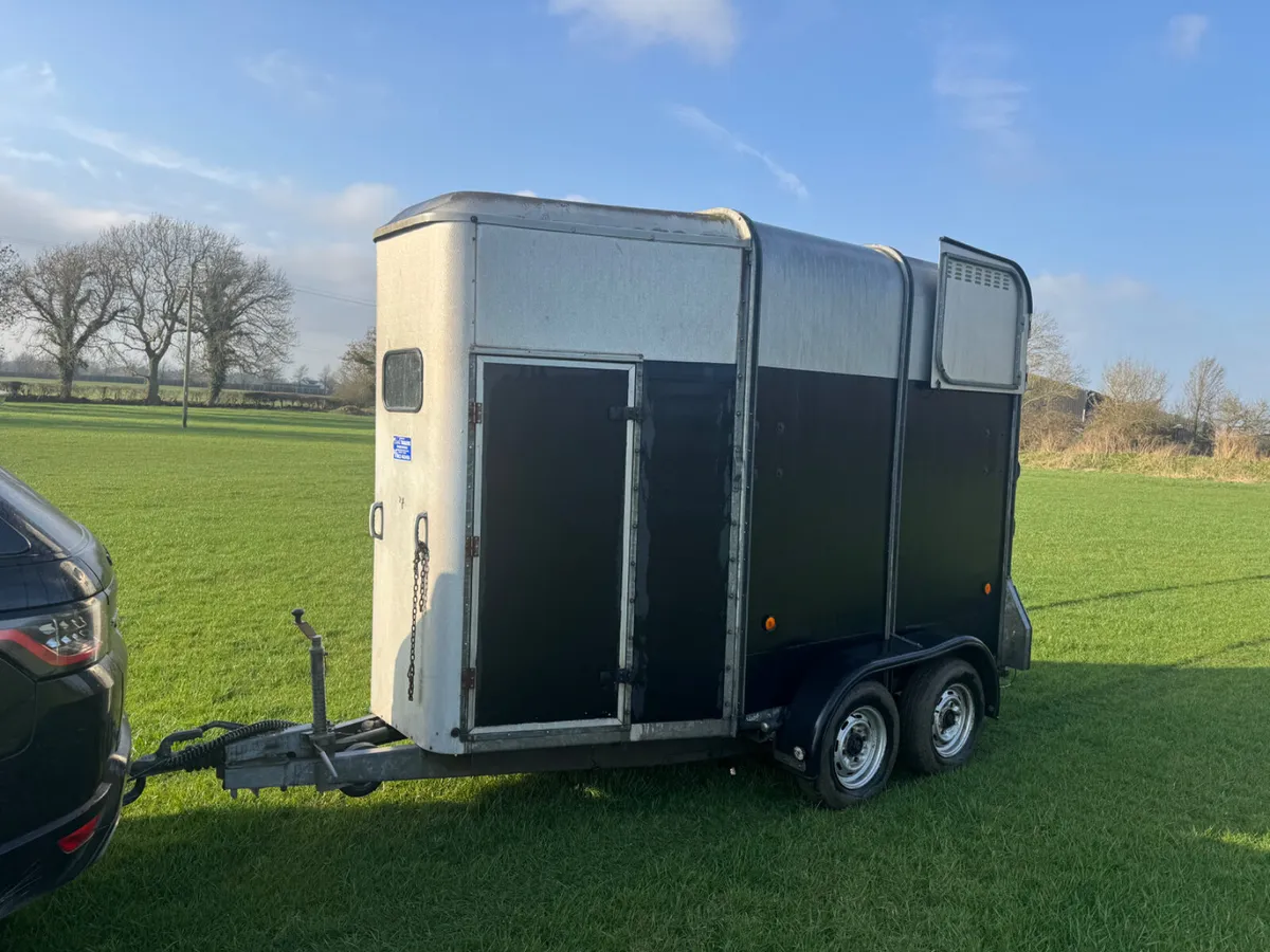 Ifor Williams Horsebox - Image 1