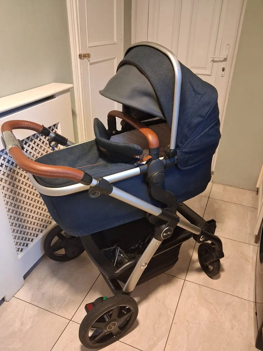 Silver cross pram and pushchair - Image 1