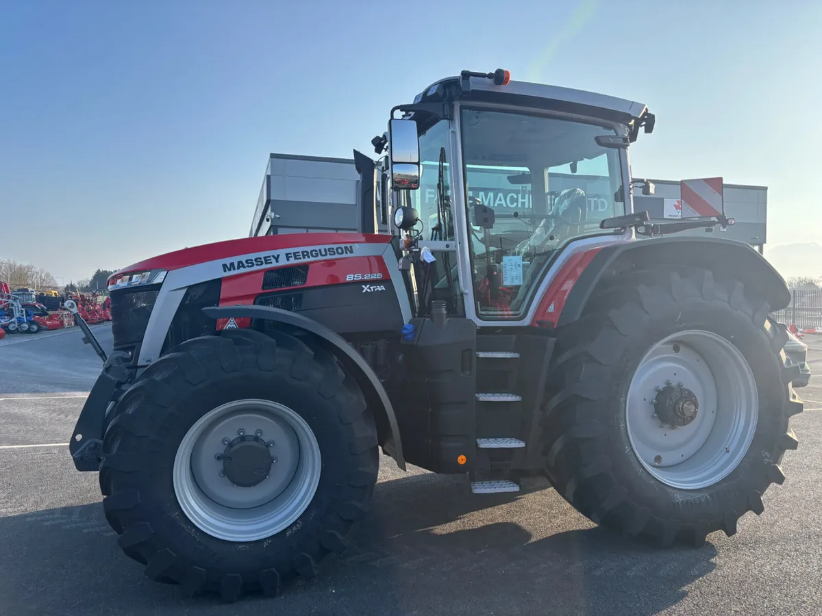 Massey Ferguson 8S 225 XTRA - Image 2